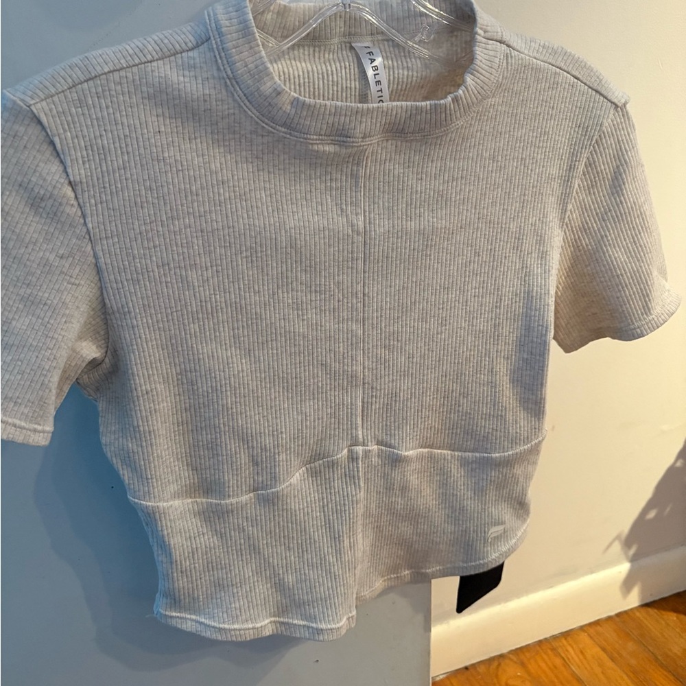 Fabletics Gray Ribbed T-Shirt